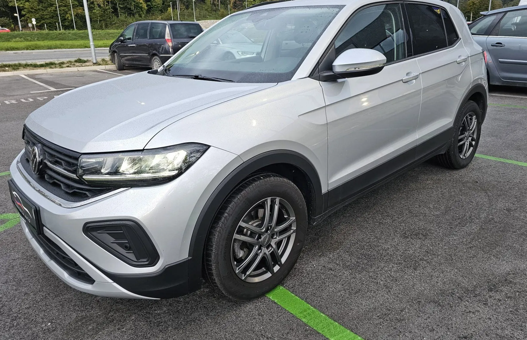 Zunanja slika - Volkswagen T-Cross - 1.0 TSI BMT 4Joy |Slovenski|1 lastnik|kot nov| - 1