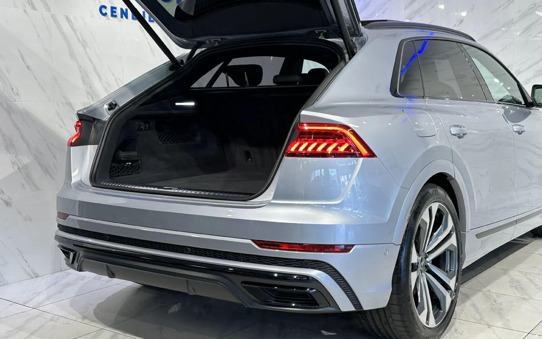 Notranja slika - Audi Q8 - 50TDI|Q|S-Line|Pano|SoftC|Zračno|ACC|Hlaj|360K| - 7