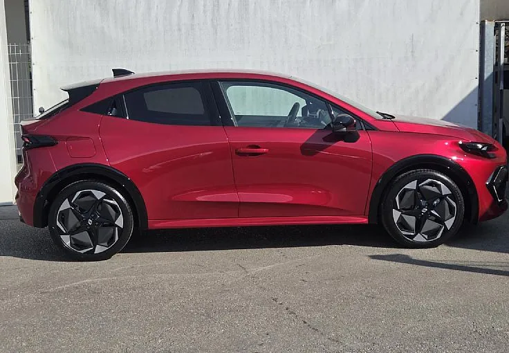 Zunanja slika - Renault Clio - 6 Techno TCE115+Varnost Parkiranje - 4