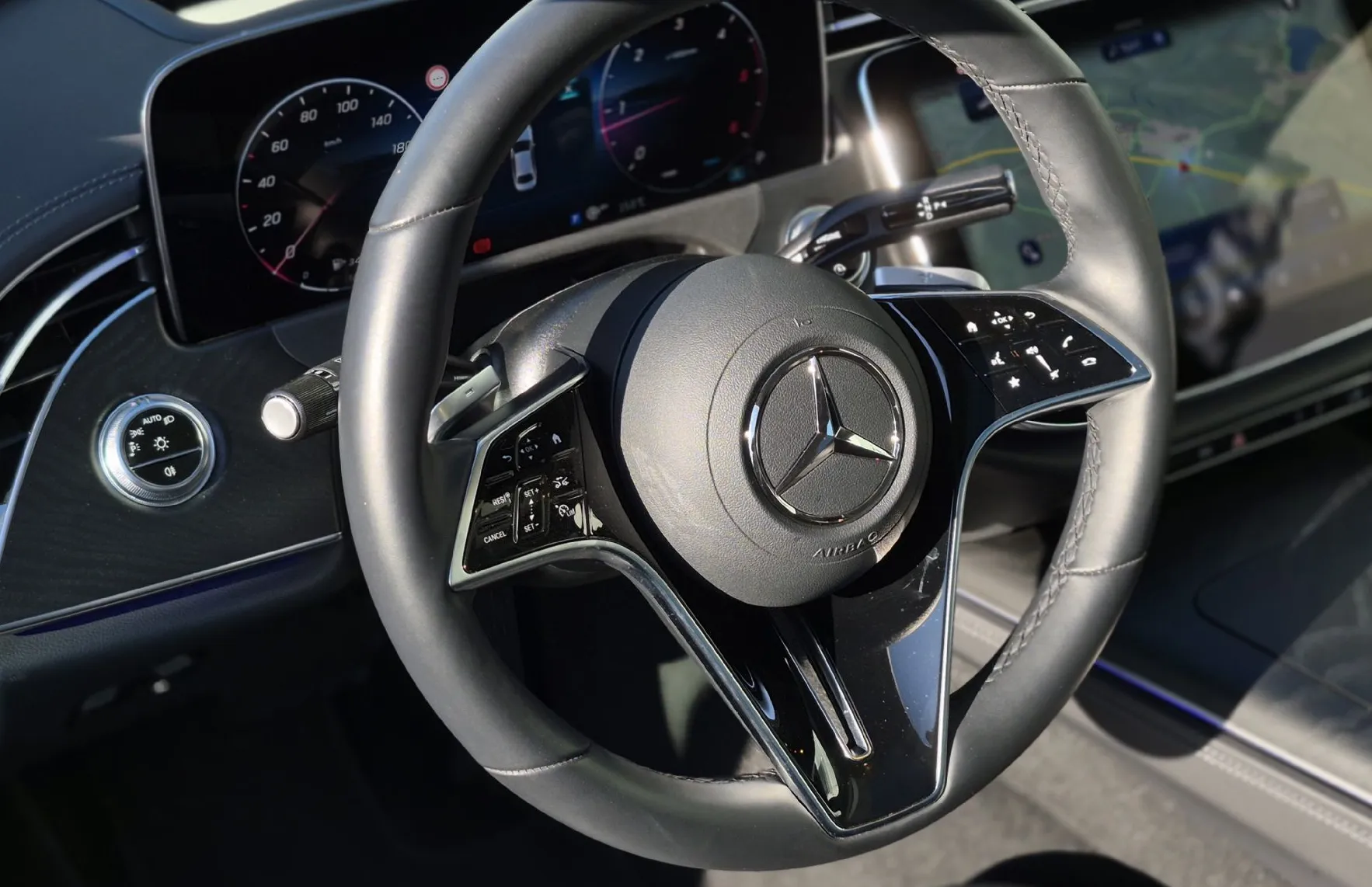 Zunanja slika - Mercedes-Benz E-Razred - 220 d 4MATIC Exclusive - 13