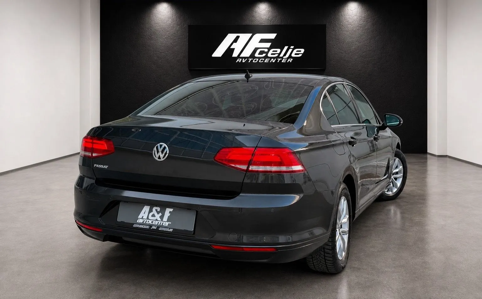 Zunanja slika - VW Passat - 2.0 TDI-DSG-H LINE-169.000km-LIZING ZA TUJCE-NAV.. - 5
