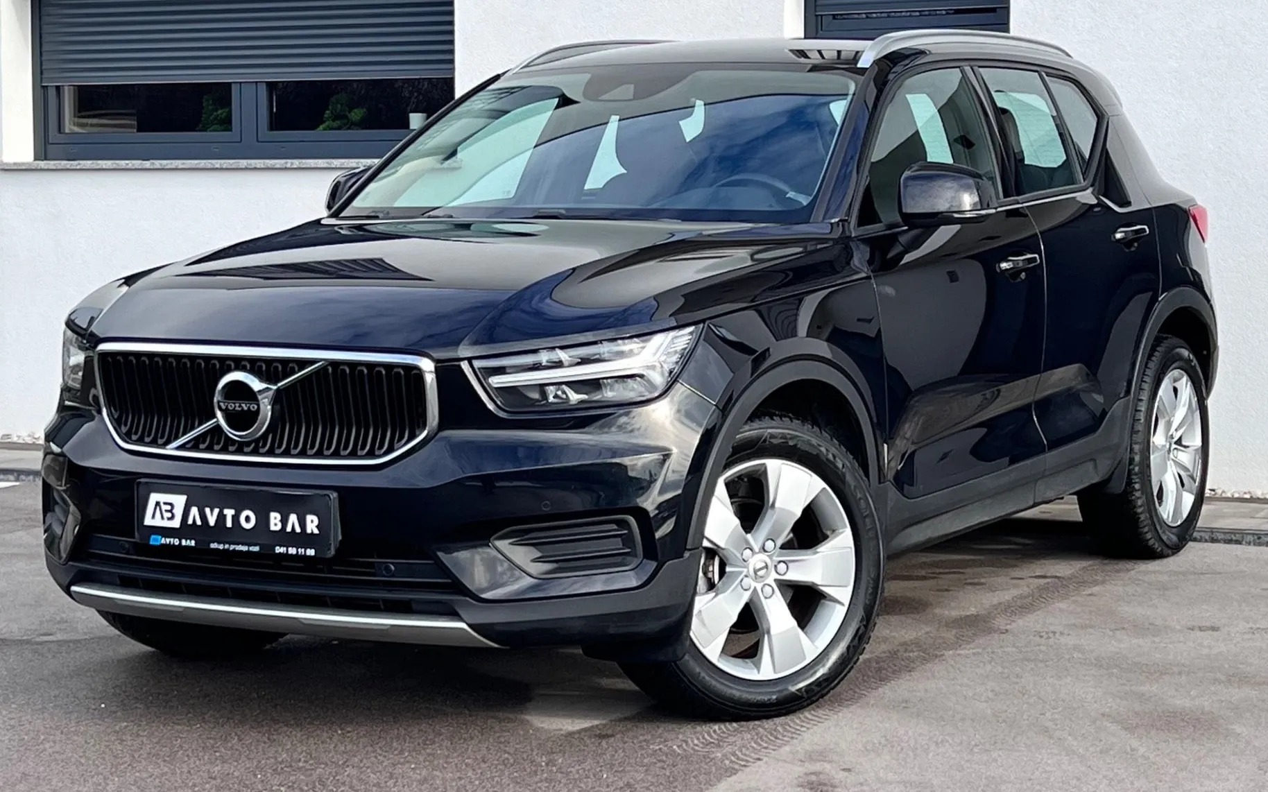 Zunanja slika - Volvo XC40 - D3+LED+NAVI+KAMERA+ALU+KEYLESS GO+AUTO HOLD... - 1
