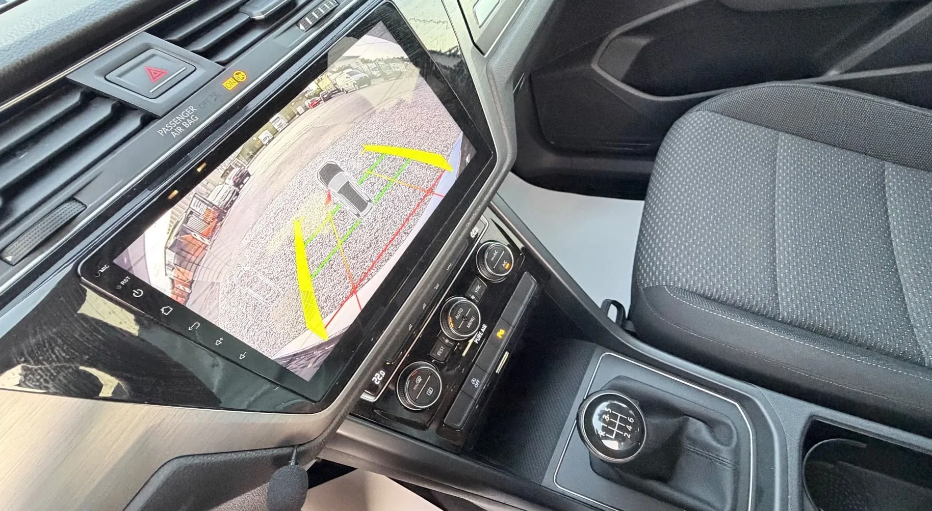 Notranja slika - Volkswagen Touran - 1.6 TDI - 12