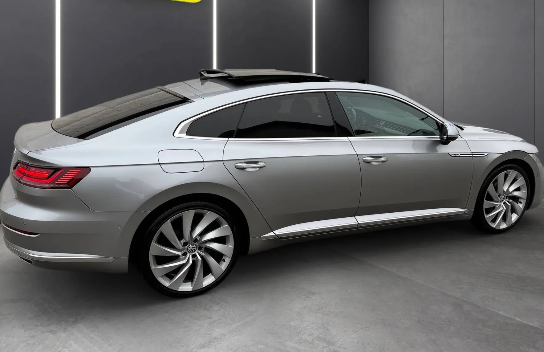 Zunanja slika - VW Arteon - 2.0 TSI R-LINE FULL LED NAVI PDC KAMERA PANO TOP - 6