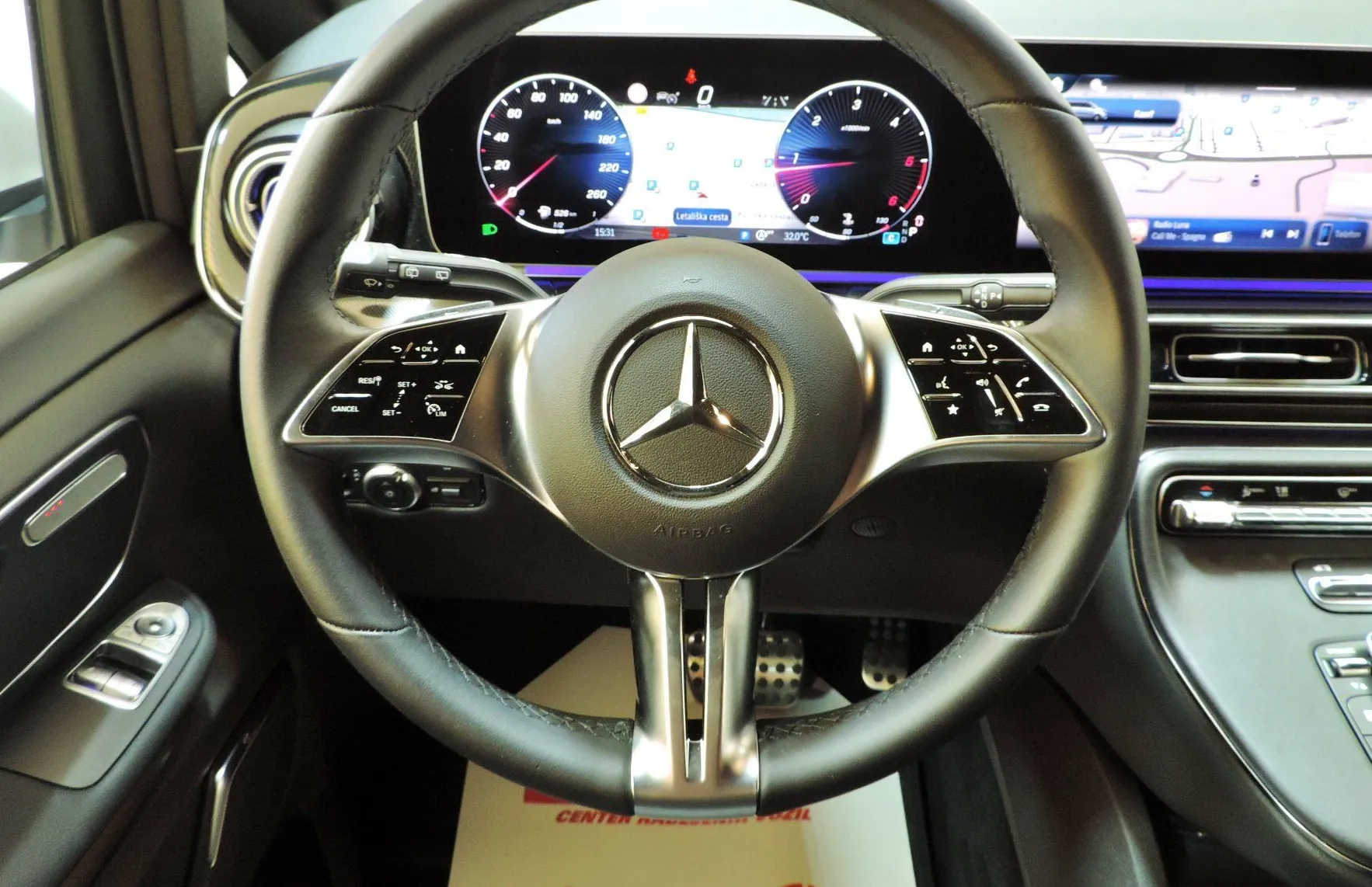 Zunanja slika - Mercedes-Benz V-Razred - V 300 d Style dolgi Avt. LED-ACC-7.SEDEŽEV-KAMERA - 14