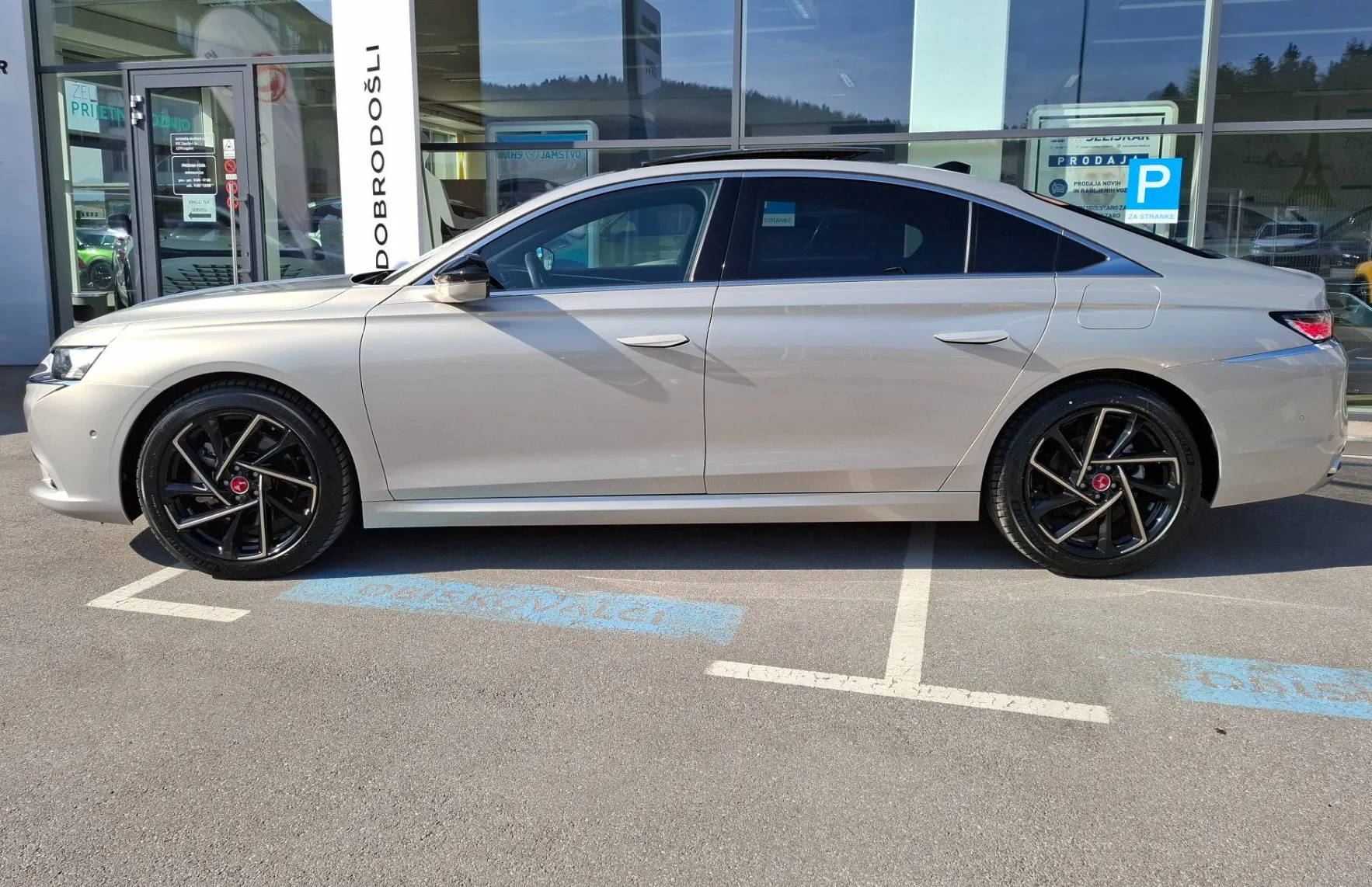 Zunanja slika - DS DS 9 - 1.6PHEV PERFORMANCE LINE+ 250HP - KOT NOV - 193KM - 5