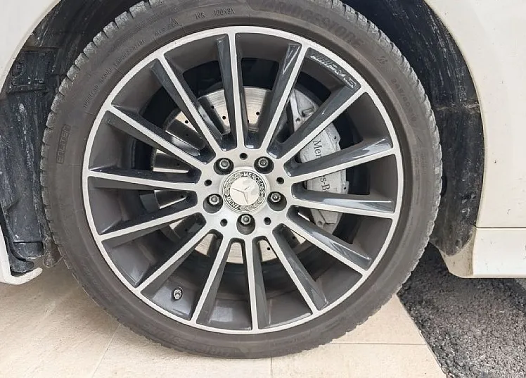Zunanja slika - Mercedes-Benz E-Razred - E 220 d -AMG LINE -PANORAMA -NAVI - 312€ MESEČNO - 18