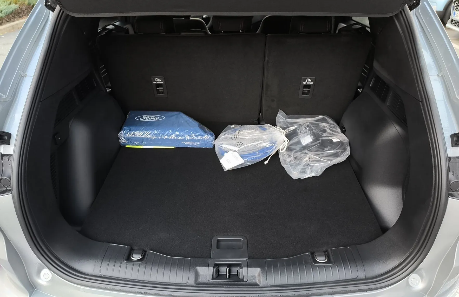 Zunanja slika - Ford Kuga - ST-LINE 2.5 DuratecHybrid 243KM PHEV - 14