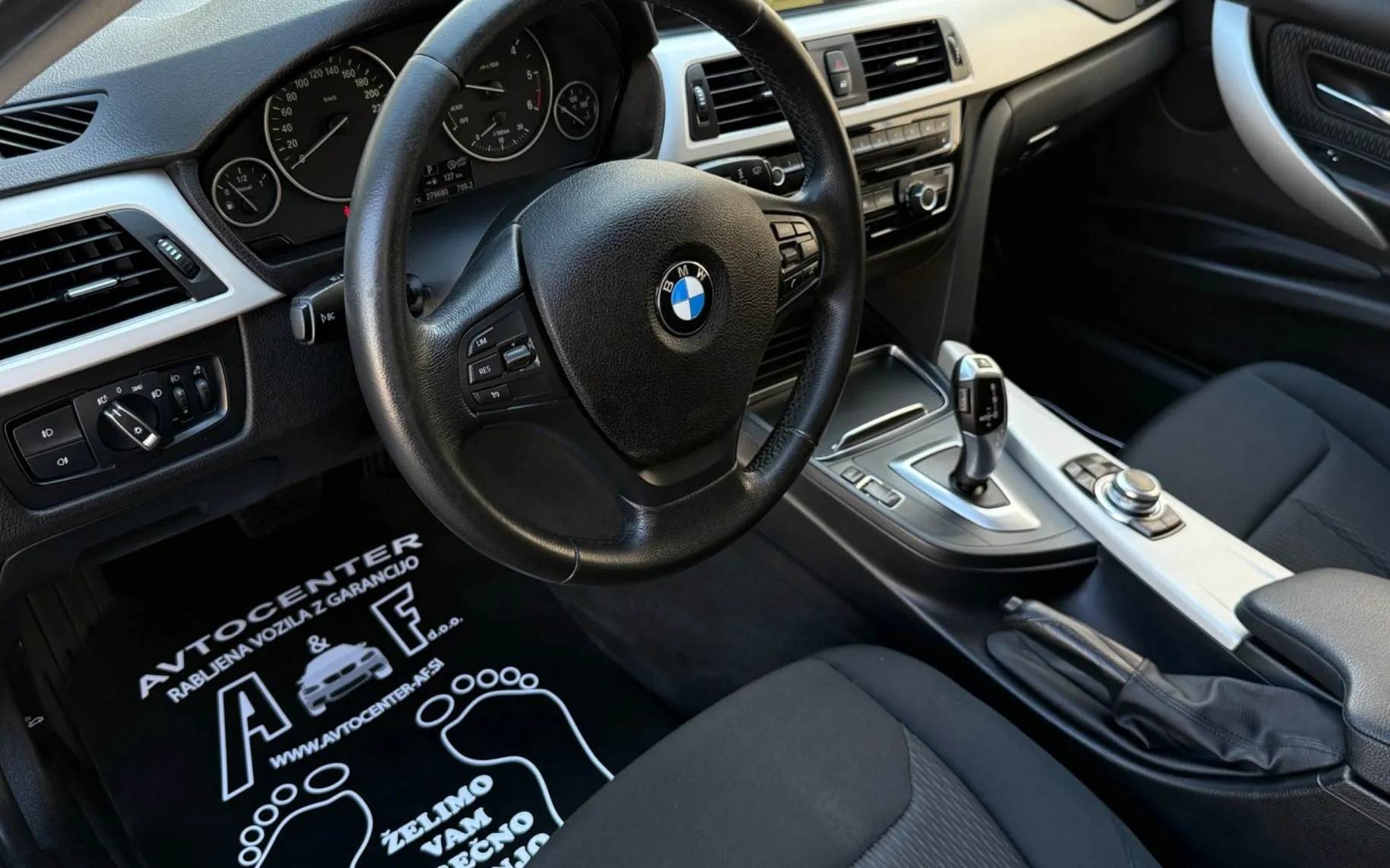 Notranja slika - BMW serija 3 Touring: - 318d-AUT-NAVIGACIJA-PDC-LIZING ZA TUJCE-ODLIČEN- - 8