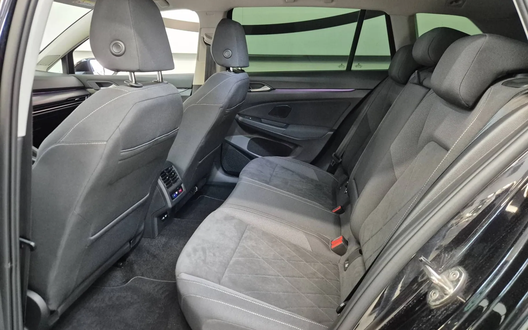 Notranja slika - Volkswagen Golf Variant - 2.0 TDI DSG Style 110 150 - 9