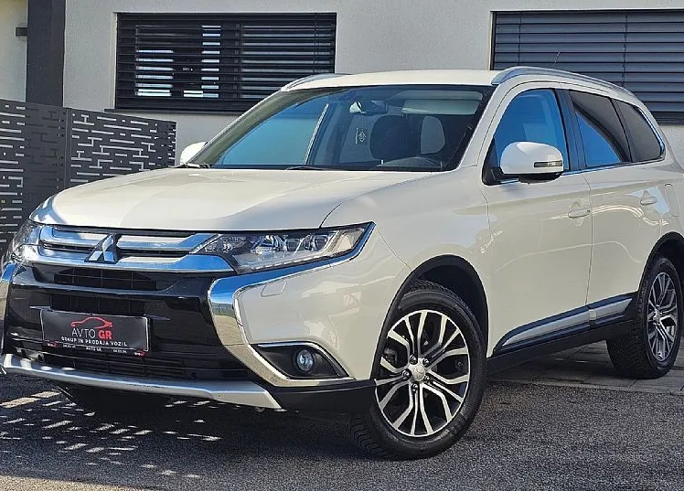 Zunanja slika - Mitsubishi Outlander - 2.2 DI-D 4WD INTENSE+AVT-.KLJUKA- LED-NAVI-PERLA B - 11