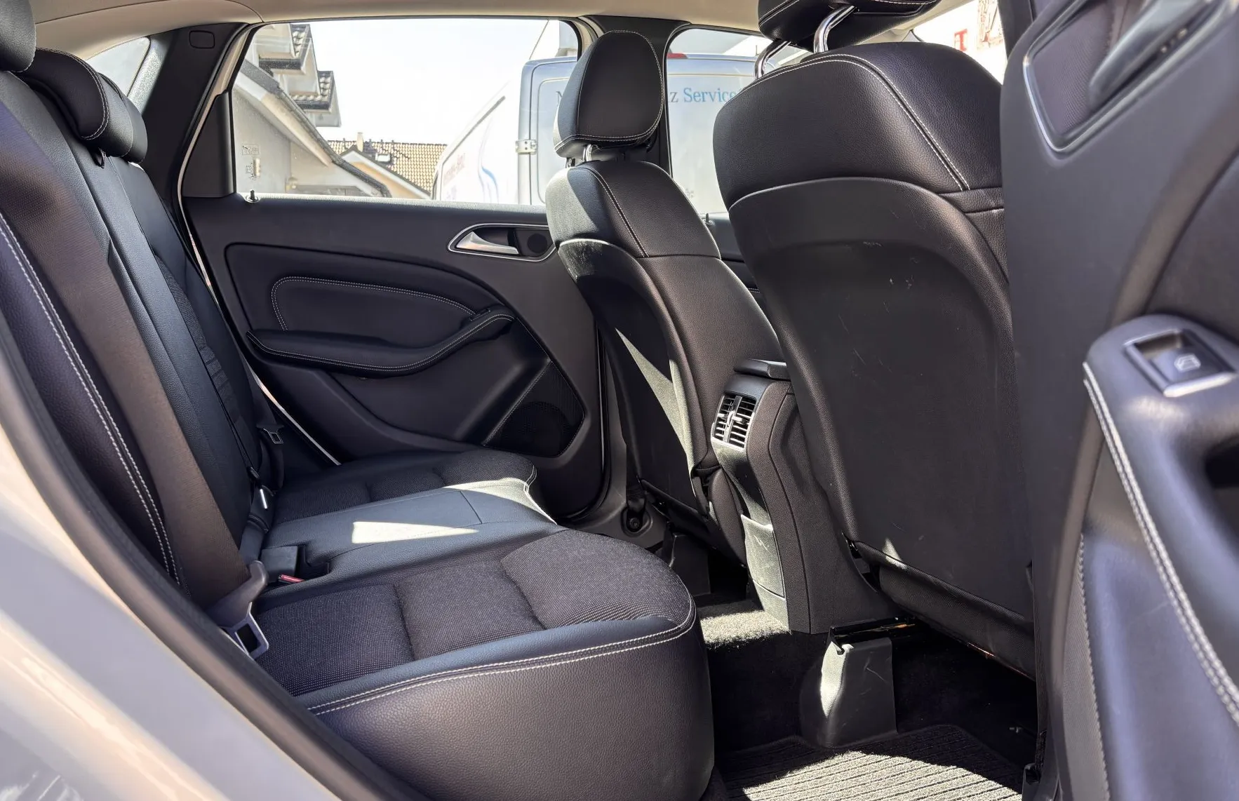 Zunanja slika - Mercedes-Benz B-Razred - B 200 d 4MATIC Urban Avt. Slovenski. 4x4 - 7