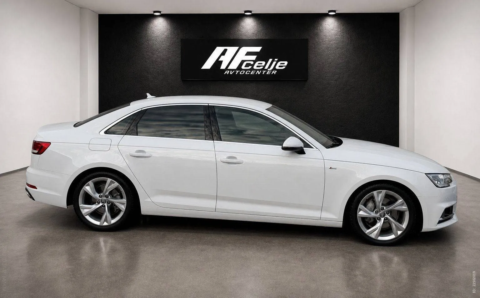 Zunanja slika - Audi A4 - 2.0 TDI-AUT-3X S LINE-VIRTUAL-LIZING ZA TUJCE-... - 3