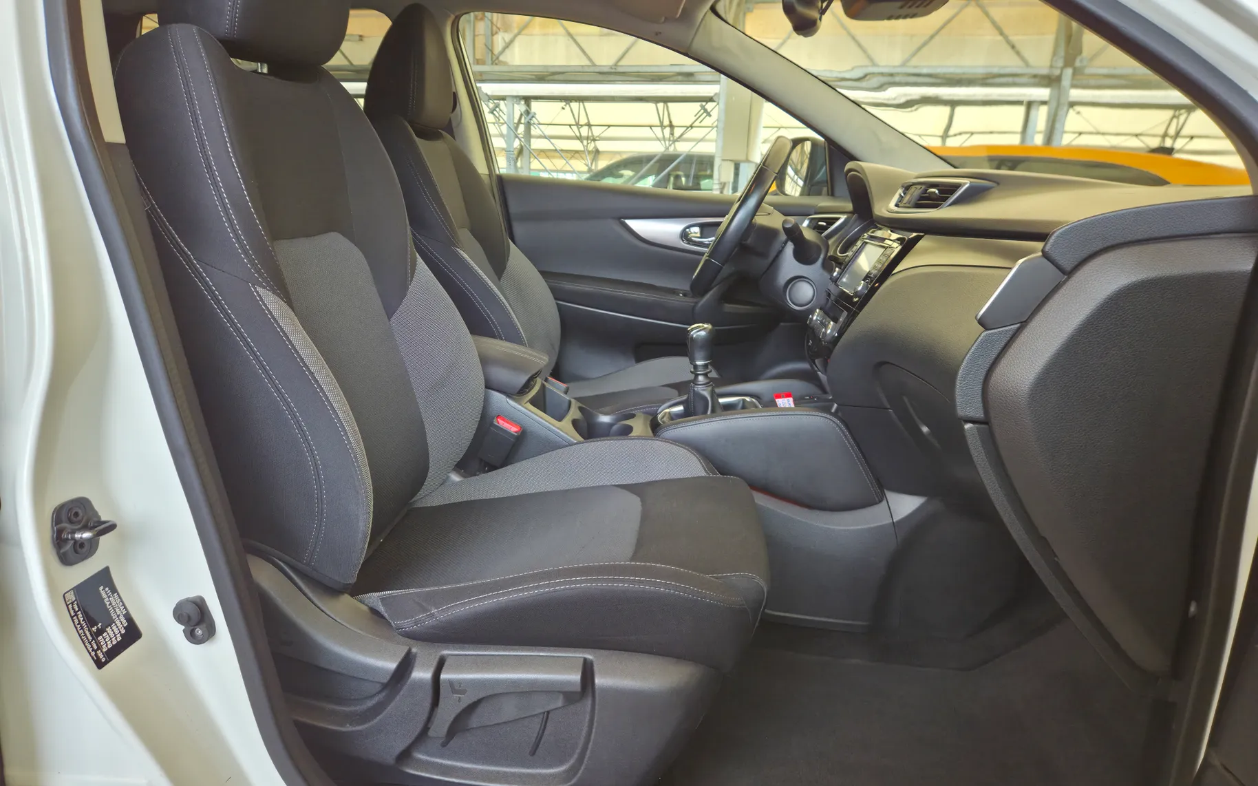 Zunanja slika - Nissan Qashqai - 1.2 DIG-T KAMERA 360 LANE ASSIST VSA ZGODOVINA LED - 12