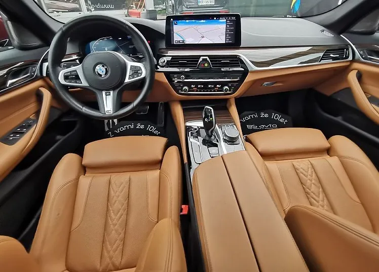 Zunanja slika - BMW Serija 5 - Touring: 520d AUT. M PAKET-VIRTUAL-LED-KAMERA-ALU20 - 22