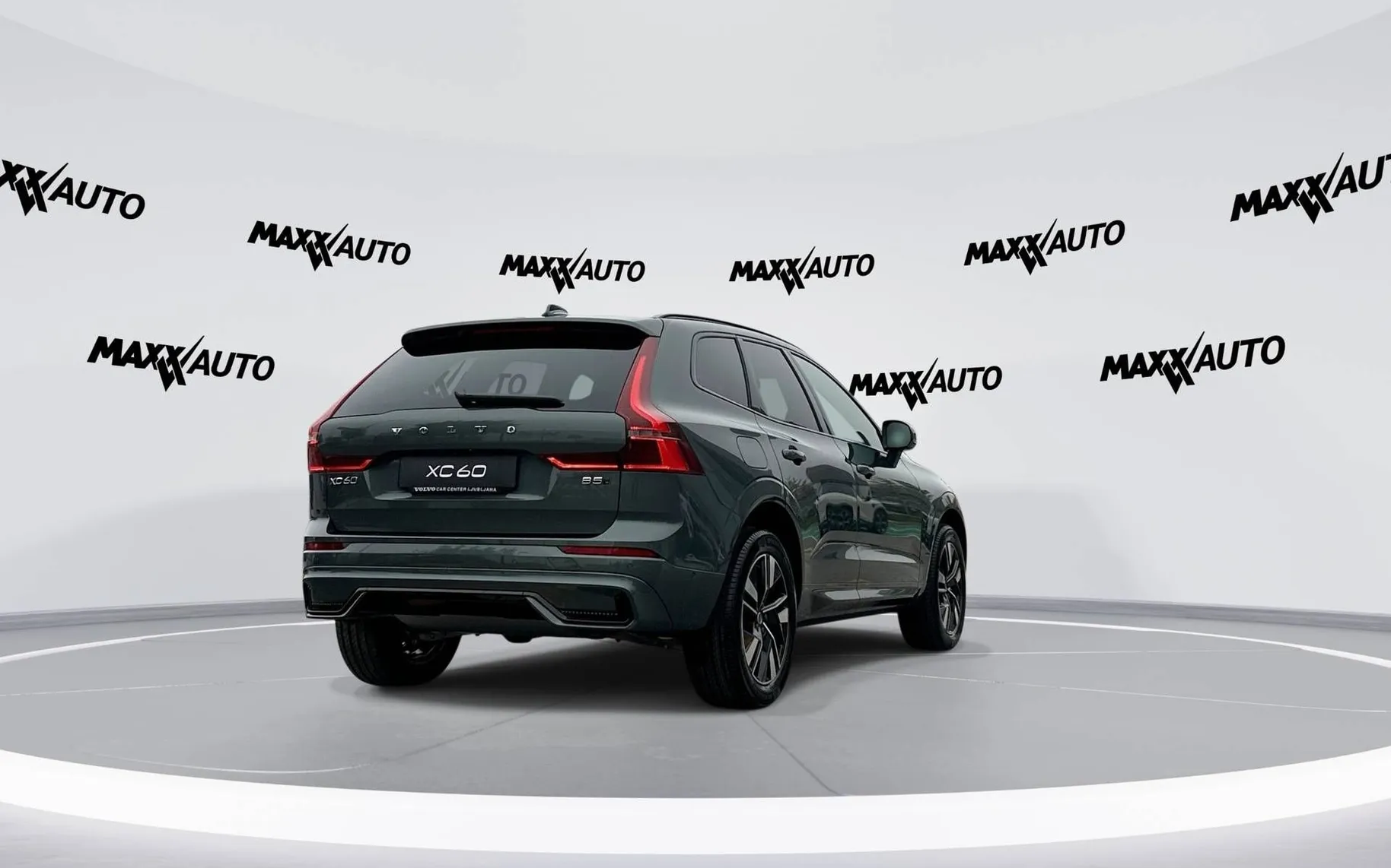 Zunanja slika - Volvo XC60 - B5 P AWD Plus Dark Avt. - 5
