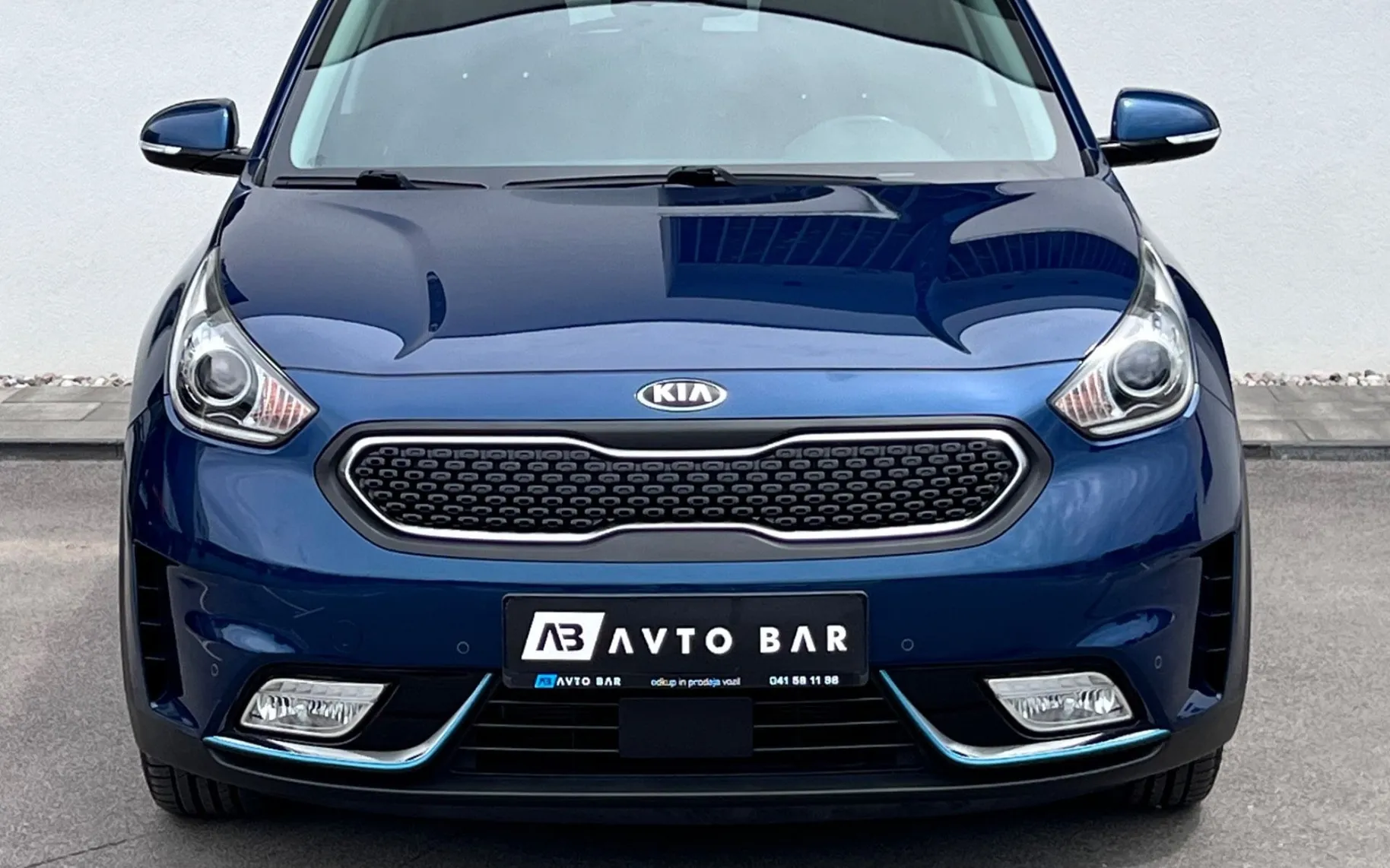 Zunanja slika - KIA Niro - 1.6 PHEV+1.LAST+SLO+KAMERA+MRTVI KOT+JBL+KLJUKA - 2