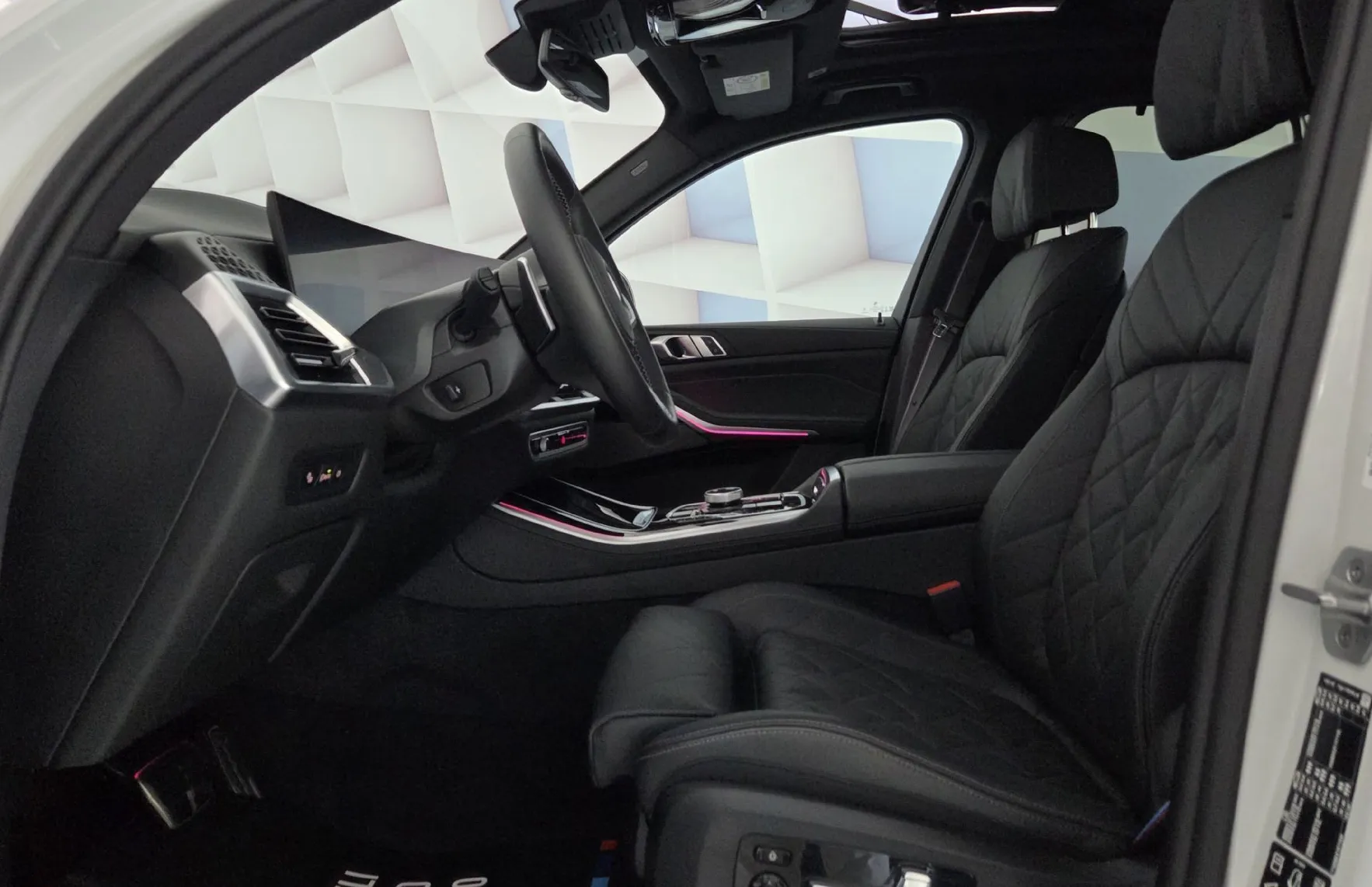 Zunanja slika - BMW X5 - serija : xDriveM60i .M.SPORT-ZRAČNO-KLJUKA-PANO-HUD-KEYLES - 10