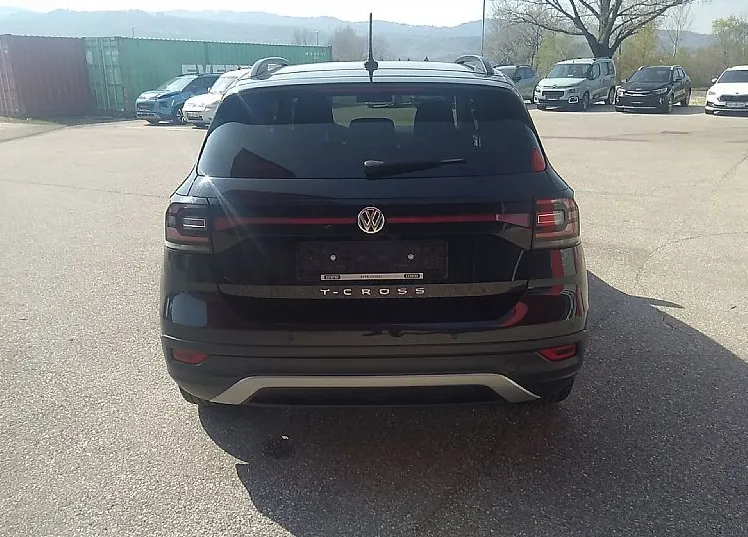 Zunanja slika - Volkswagen T-Cross - 1.0 TSI Life 70  95  -30- - 4