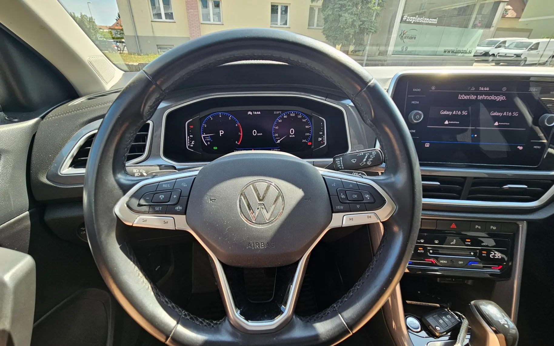Zunanja slika - Volkswagen T-Roc - 1.5 TSI Style DSG - 9