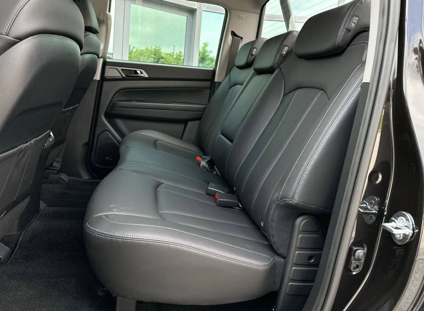 Zunanja slika - SsangYong Musso - Grand 2.2 XDi Ultimate 4WD AT - 11
