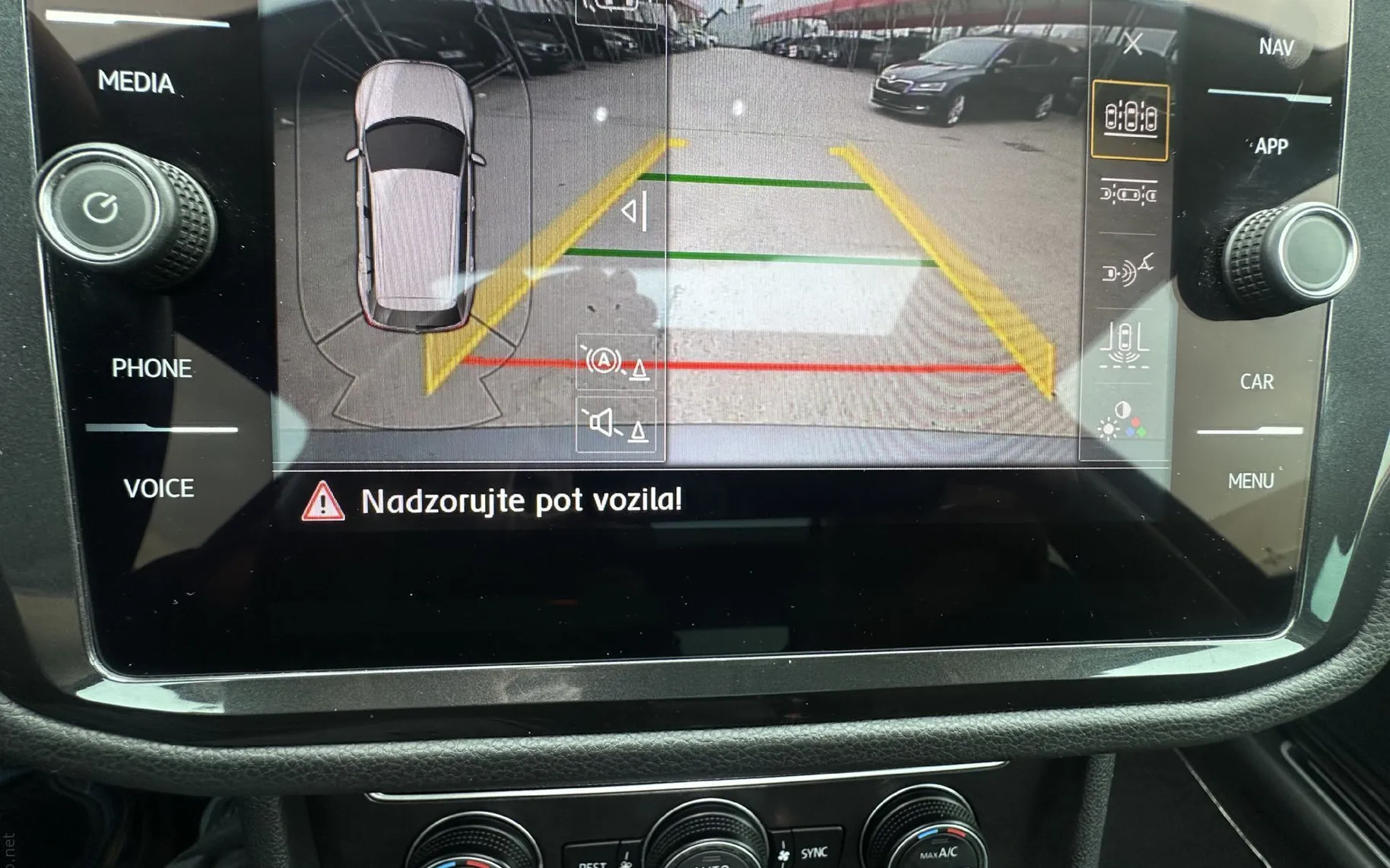 Zunanja slika - Volkswagen Tiguan - 1.5 TSI ACT BMT R-Line DSG.Highline 110kW.KAMERA - 12