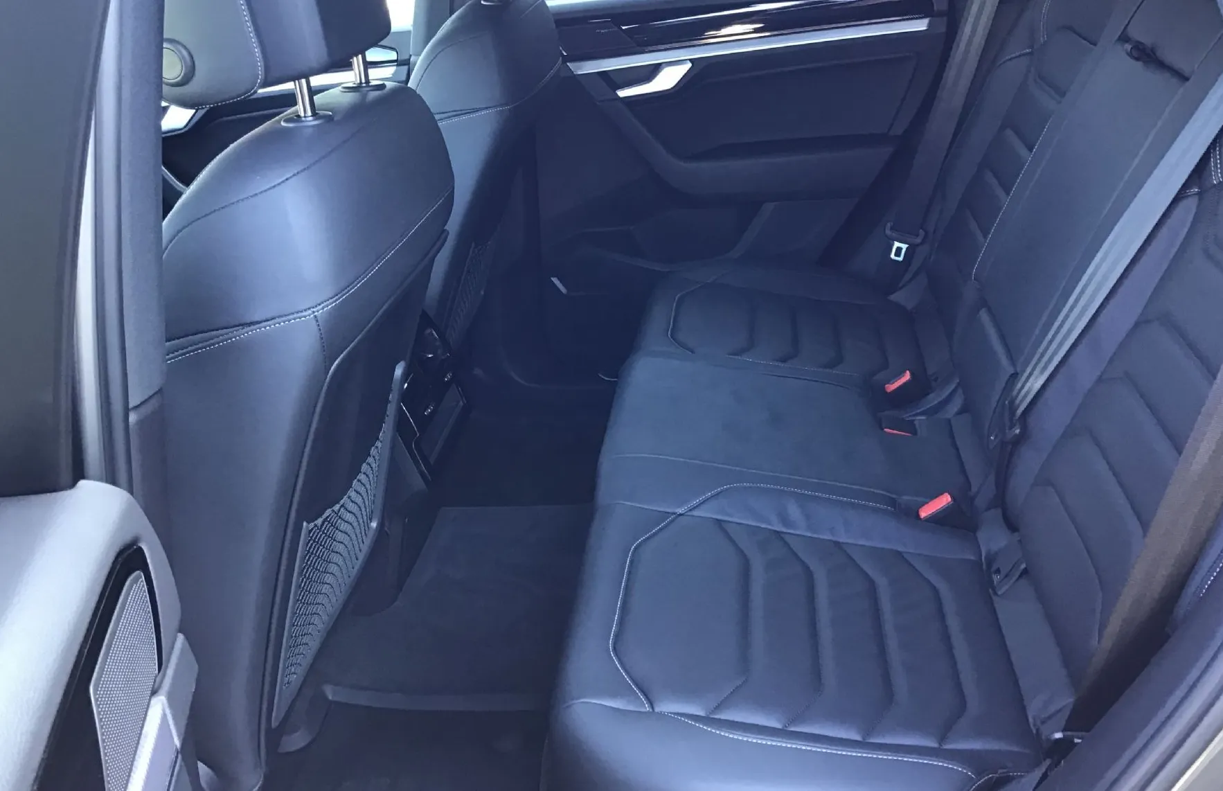 Zunanja slika - Volkswagen Touareg - V6 TDI BMT R-Line 210  285 - 10