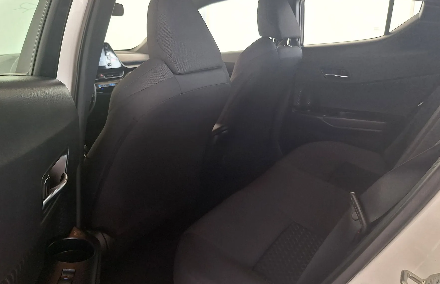 Zunanja slika - Toyota C-HR - 1.8 hibrid HEV C-ENTER SMART... - 14