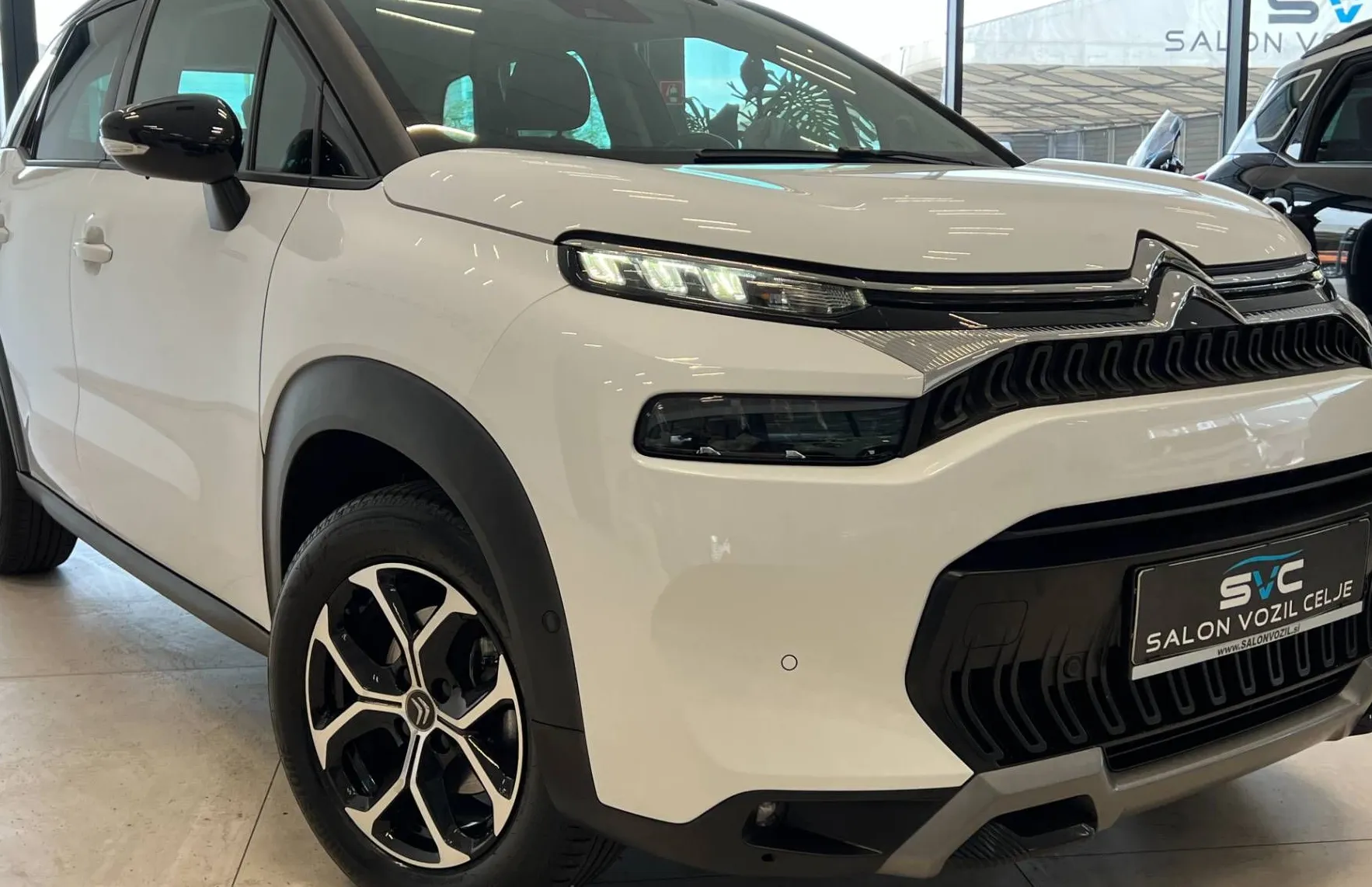 Zunanja slika - Citroën C3 Aircross - 1.2-SHINE-FULL-LED-KAM-MRTVI-KOTI-NAVI-16C - 4