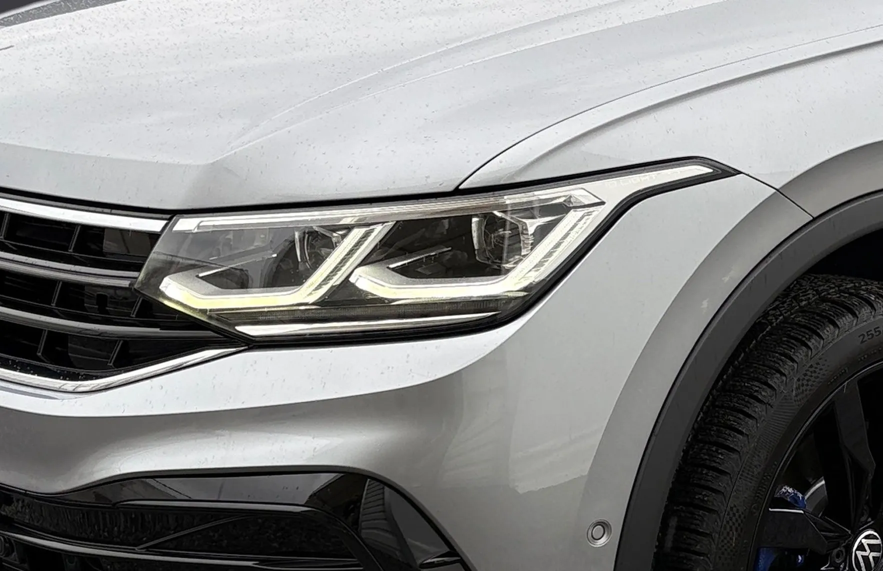 Zunanja slika - VW Tiguan Allspace - 2.0 TDI 4MOTION R-Line-SLO-Panorama-DCC-Mrtvi kot - 5