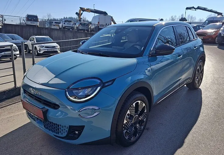 Zunanja slika - Fiat 600 - 1.2 T3 Hybrid E-DCT6 145 La Prima - 1