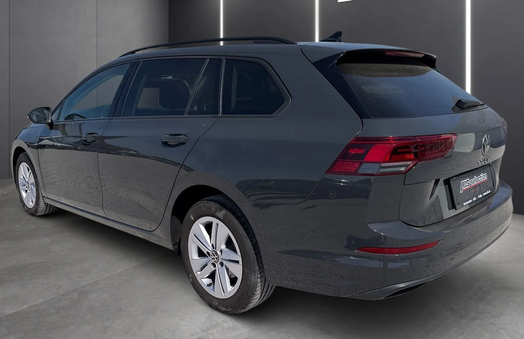 Zunanja slika - VW Golf - Variant 2.0 TDI BMT Life DSG - Kamera - Vlečna Kljuka - 4