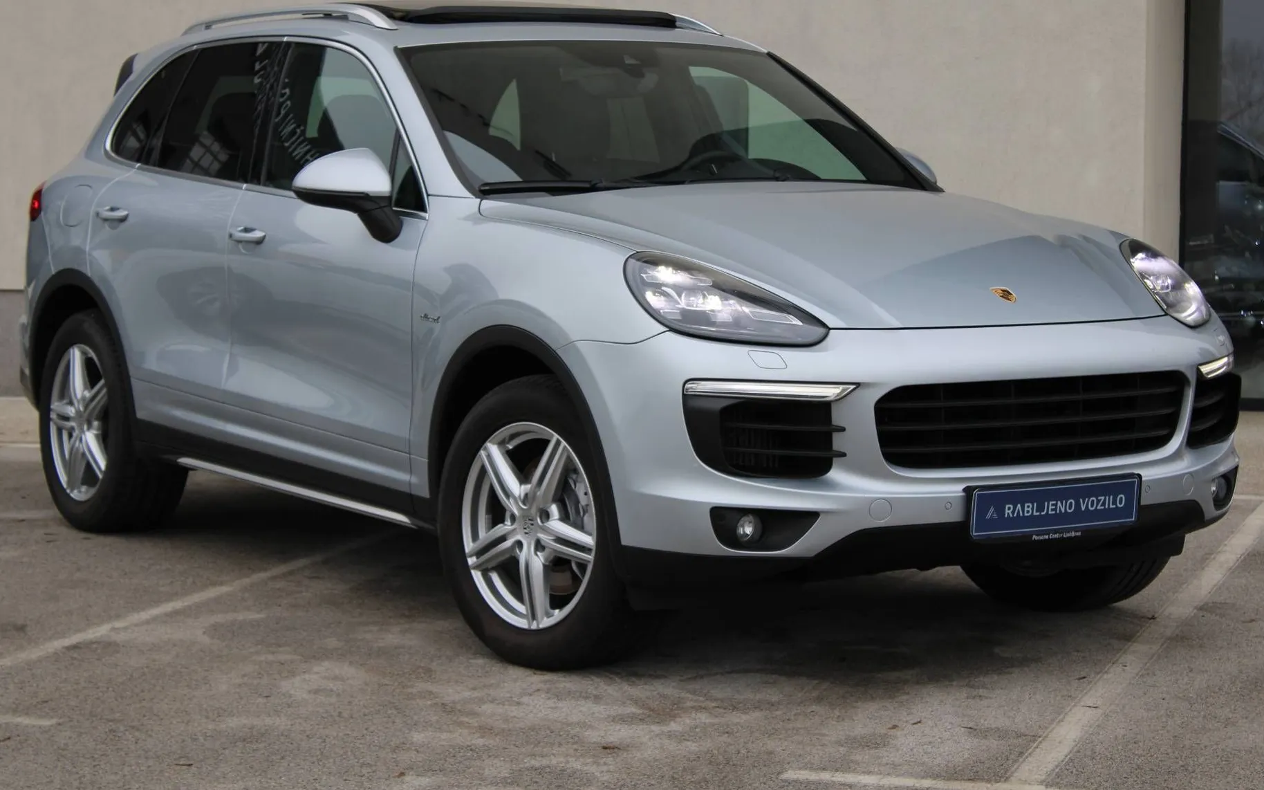 Zunanja slika - Porsche Cayenne - 3.0 TD Platinum Edition HLAJ SED PANO KEYLESS - 4