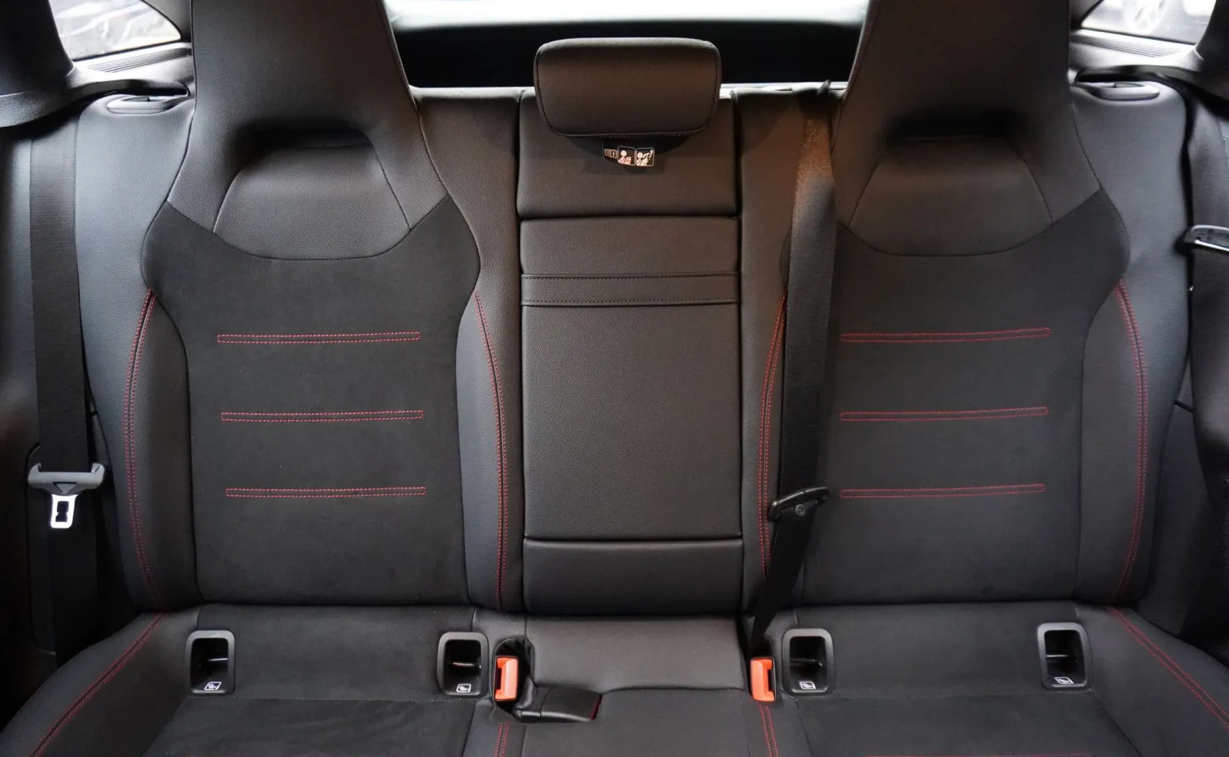 Zunanja slika - Mercedes-Benz CLA-Razred - CLA Shooting Brake CLA 200 AMG LINE - 13