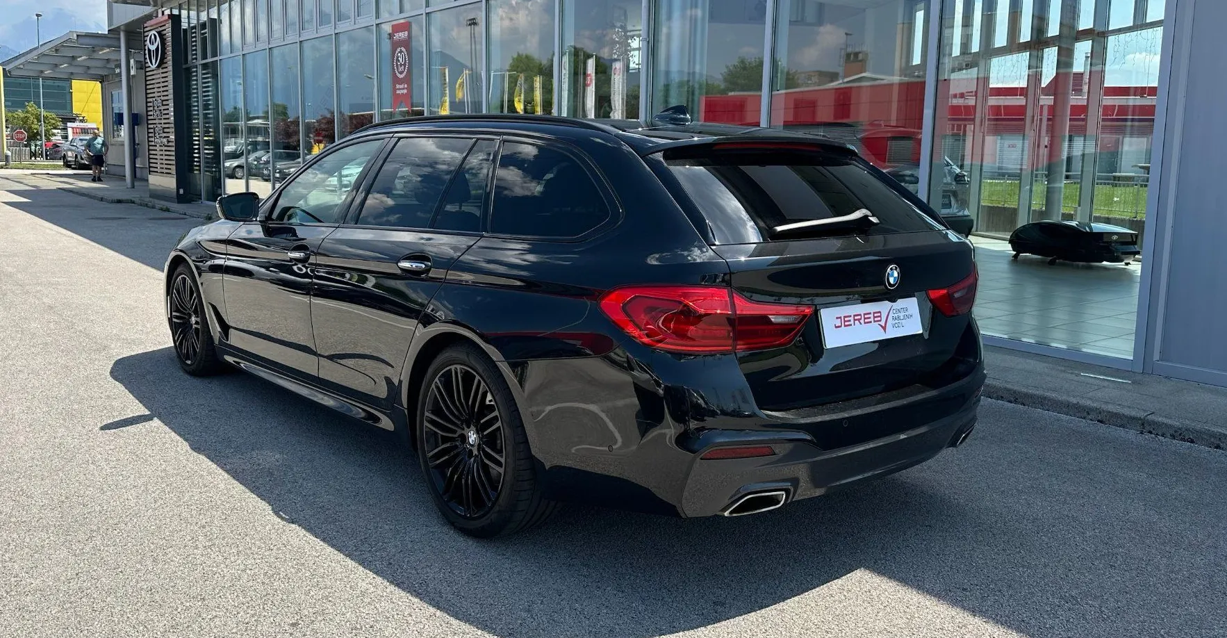 Zunanja slika - BMW Serija 5 - Touring: 525D Touring M-sport - Adaptiv Led - 3