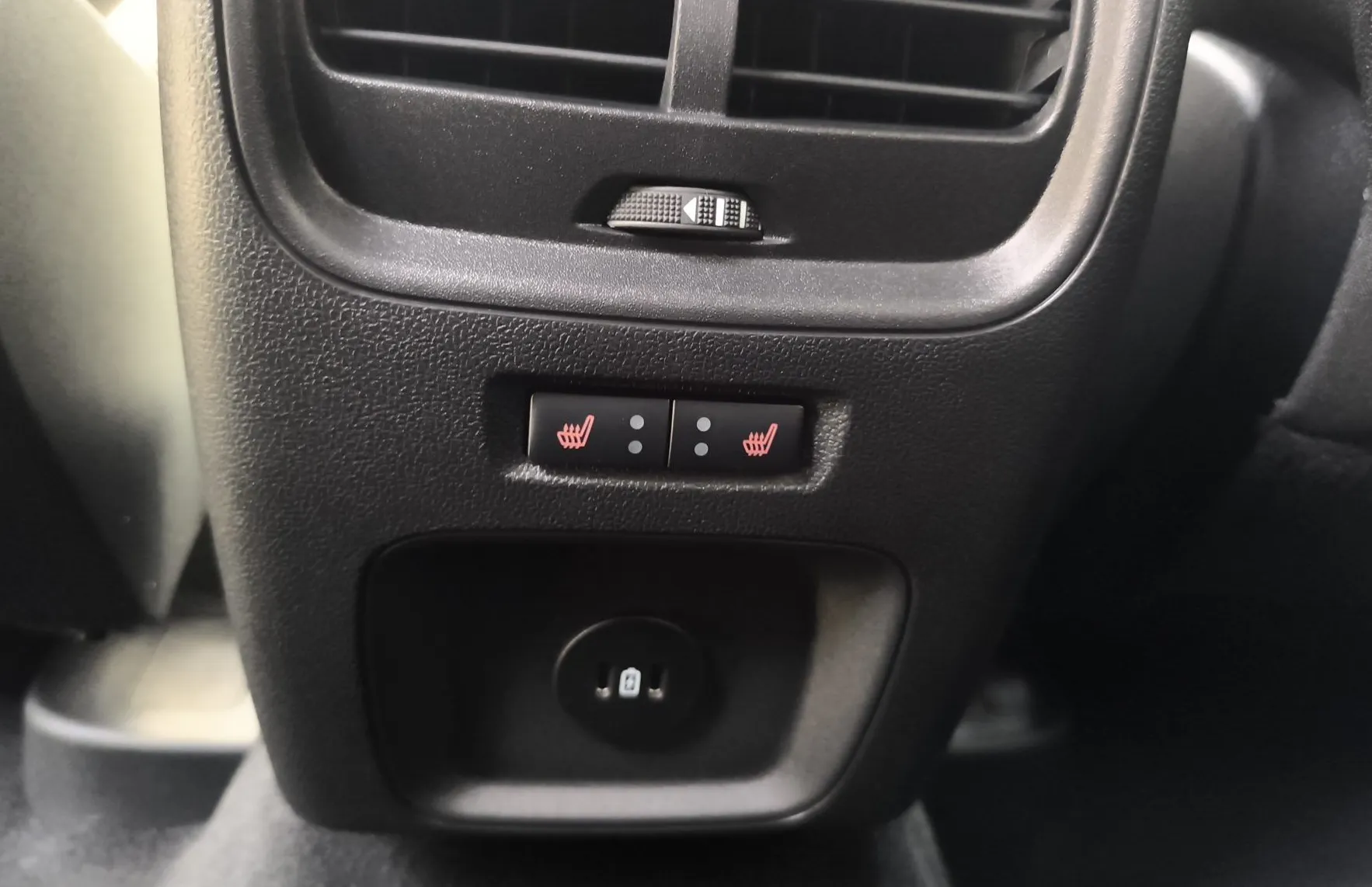 Zunanja slika - Ford Kuga - ST-LINE 2.5 Duratec Hybrid 132kW FHEV - 13