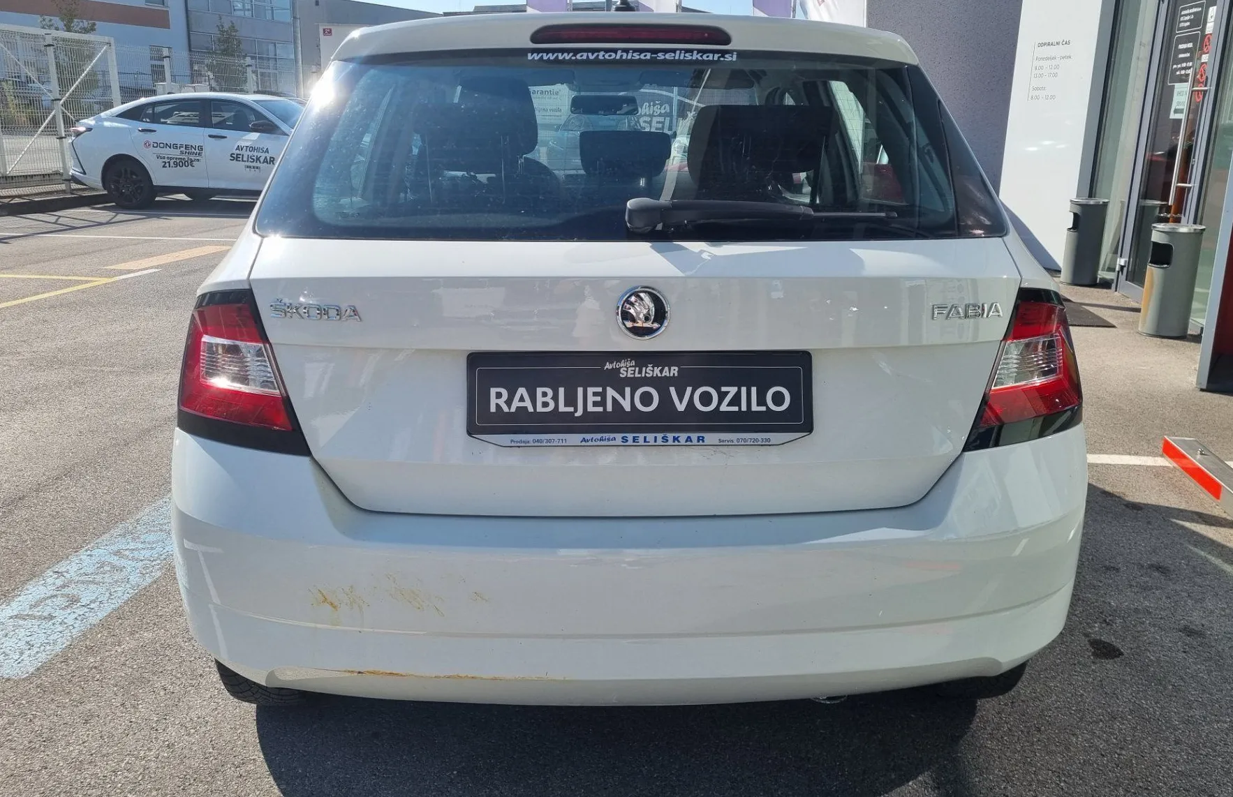 Zunanja slika - Škoda Fabia - 1.0 BENCIN - SLOVENSKO POREKLO + 1. LASTNIK - 6