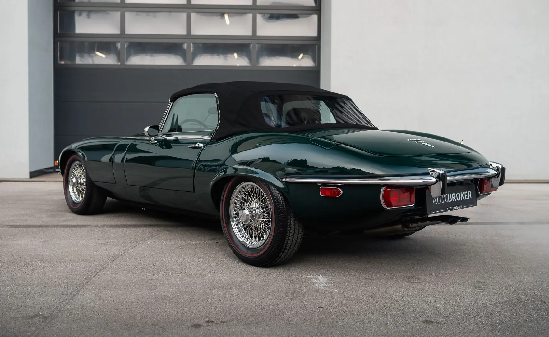 Zunanja slika - Jaguar E-Type - V12 Roadster - najlepši avto kadarkoli narejen - 7