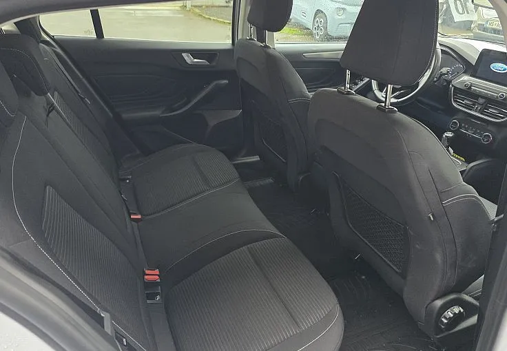 Zunanja slika - Ford Focus - 1.0 EcoBoost Titanium -125 KM - 10