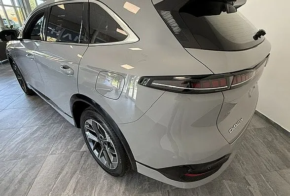 Zunanja slika - Changan CS75 Plus - 8AT + KOMPLET ZIMSKIH PNEVMATIK • NA ZALOGI - 4