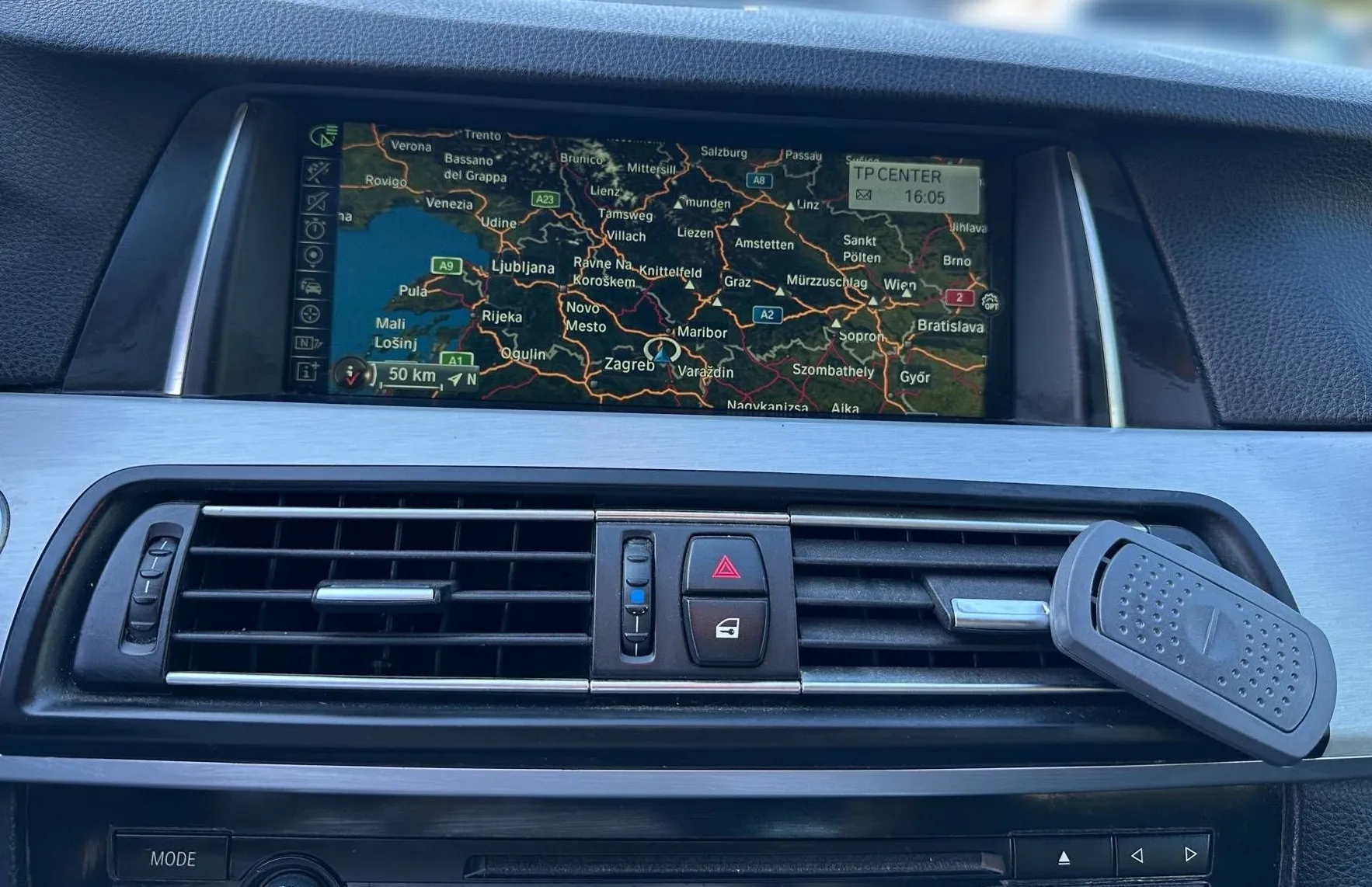 Zunanja slika - BMW Serija 5 - Touring: 520d LED NAVI TEMP HI-FI USNJE PDC FACELIFT TOP - 16