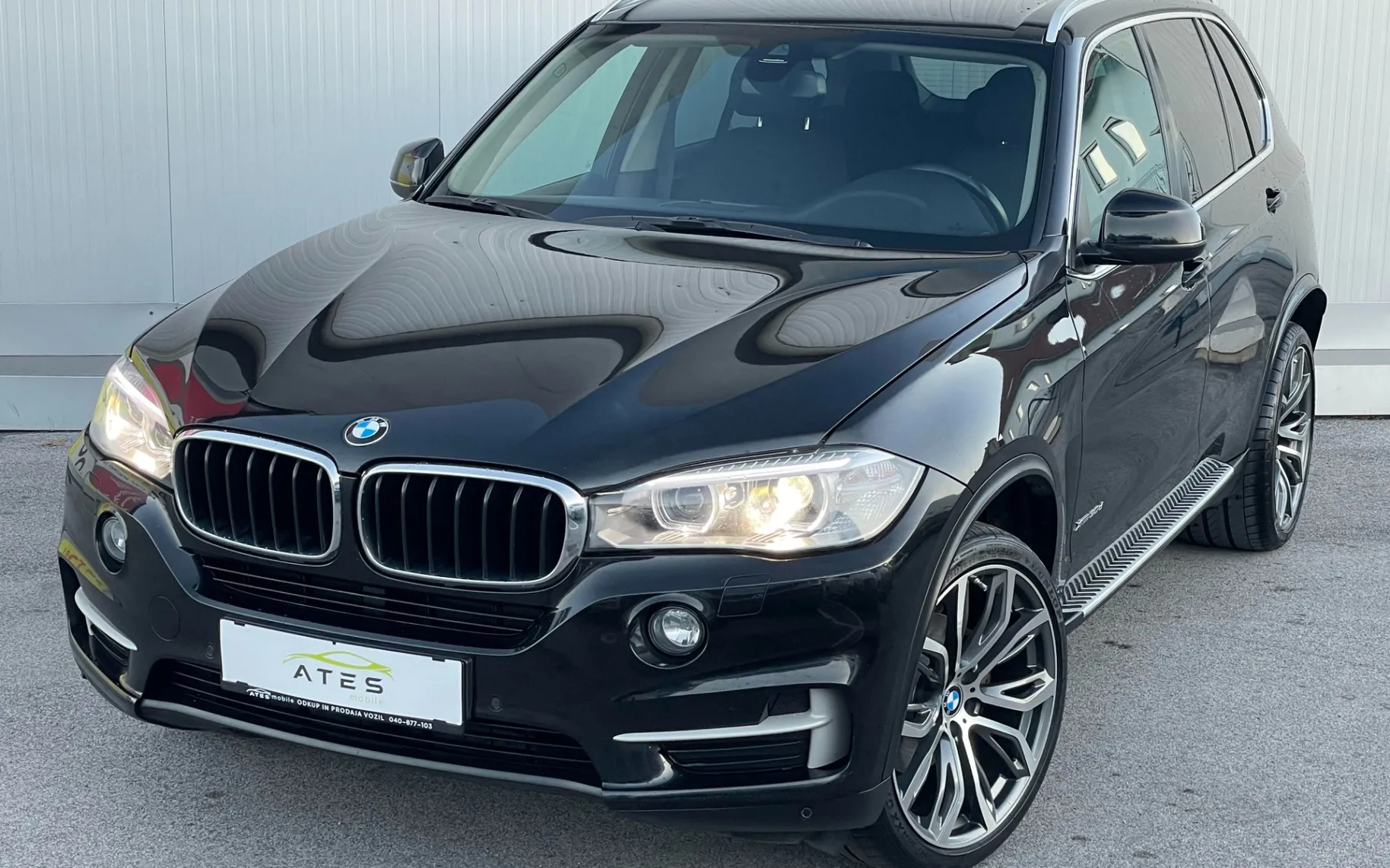 Zunanja slika - BMW X5 - xDrive30d Avt. - 1
