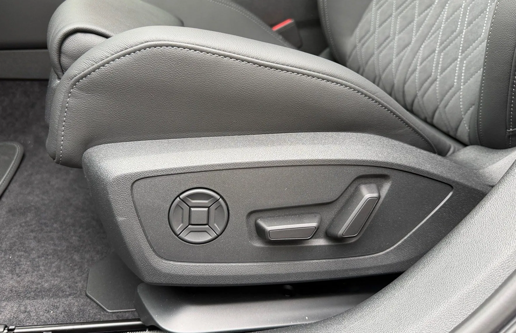 Zunanja slika - Audi A5 - limuzina TFSI quattro 150 - 16