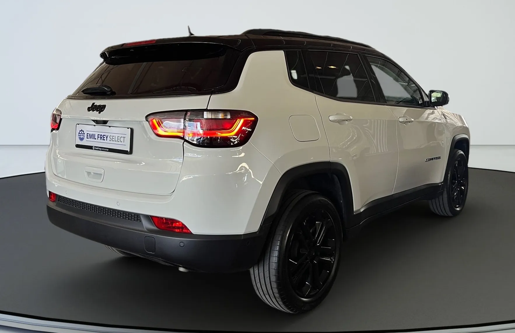 Zunanja slika - Jeep Compass - 1.5 T4 e-Hybrid North Star DCT - 3