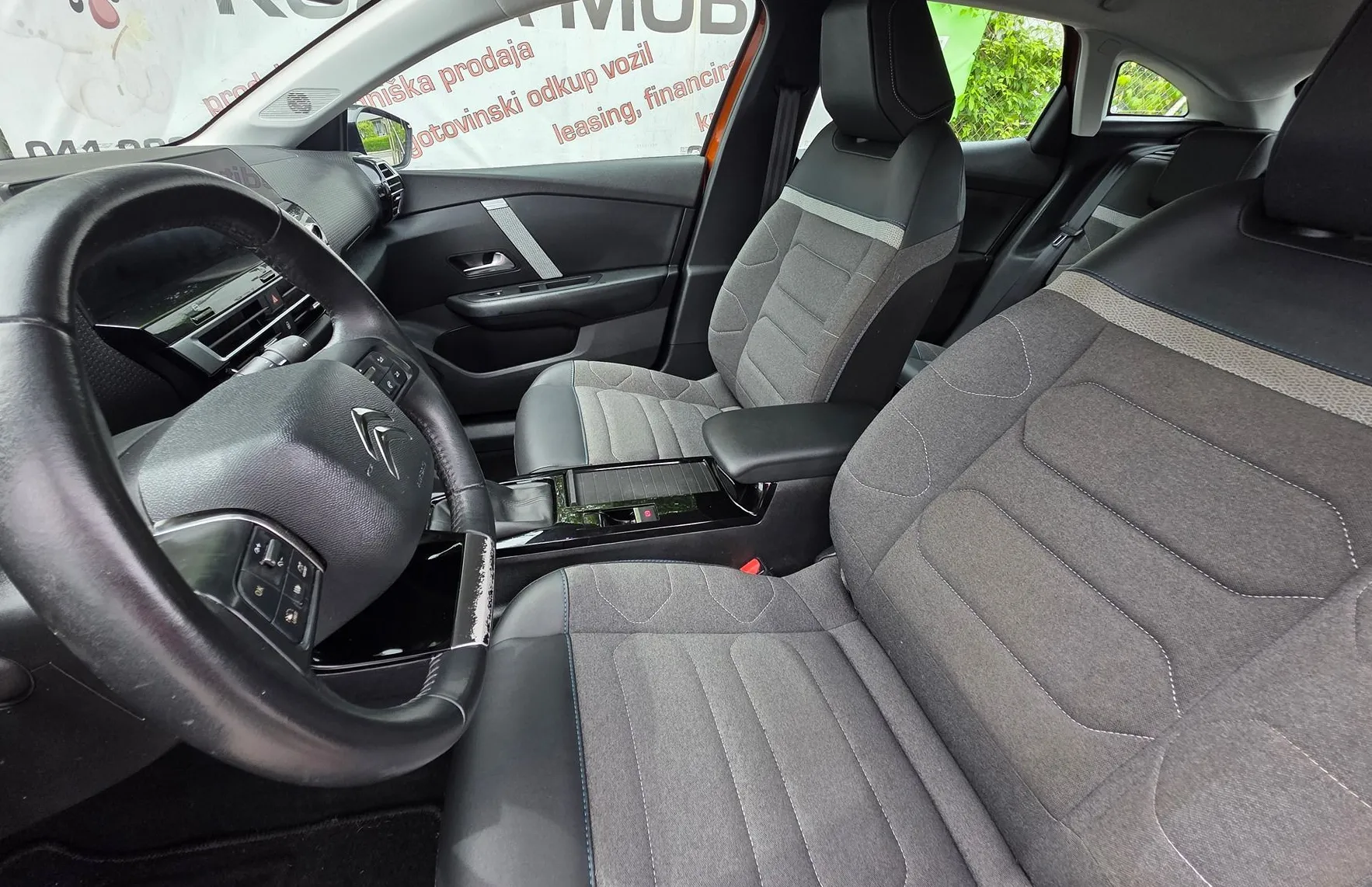 Zunanja slika - Citroën C4 - 1.2PURETECH 130 SHINE LED-KAMERA-VIRTUAL-1.LASTNIK - 12