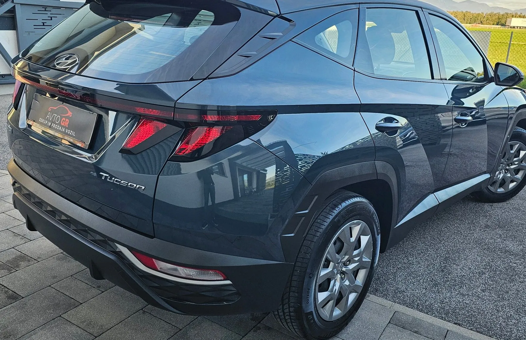 Zunanja slika - Hyundai Tucson - 1.6 T GDI - SLO-1.LAST-ODLIČEN-DARILO STREŠNI KOVČ - 10