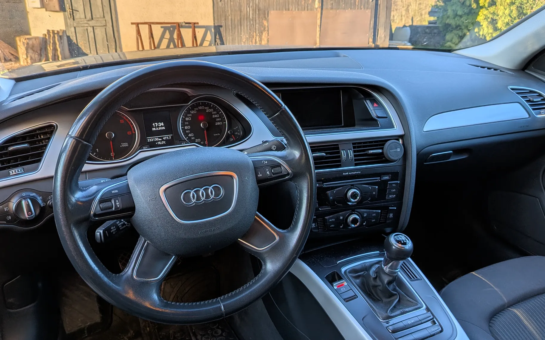 Notranja slika - Audi A4 - 2,0 TDI Style Clean Diesel - 5