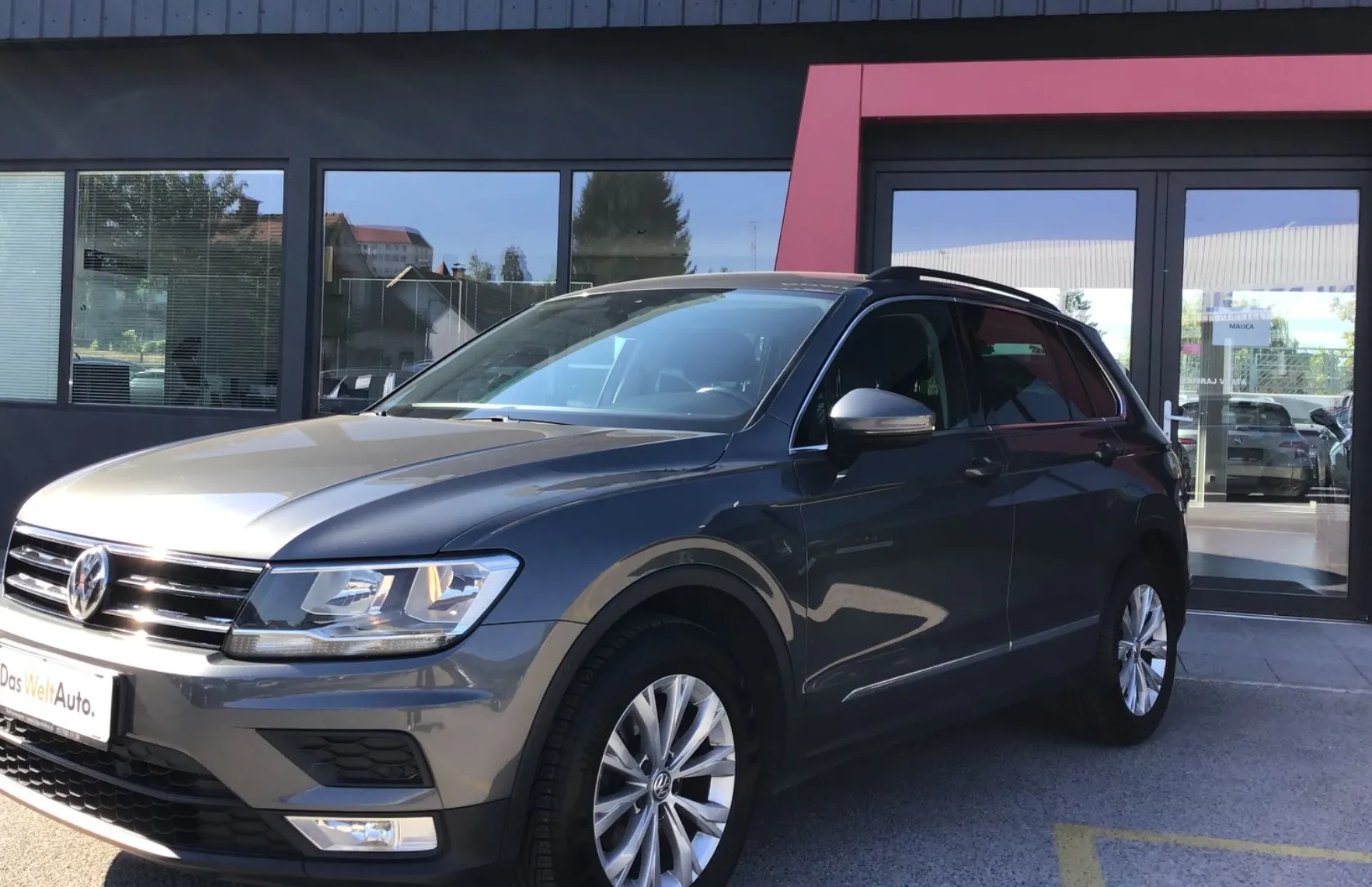 Zunanja slika - Volkswagen Tiguan - 2.0 TDI BMT Comfortline - 1