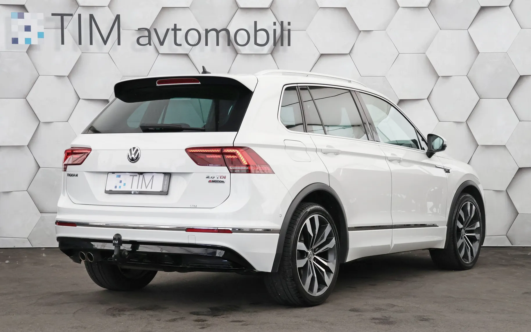 Zunanja slika - Volkswagen Tiguan - 2.0 TDI 4-Motion DSG R-Line - 3