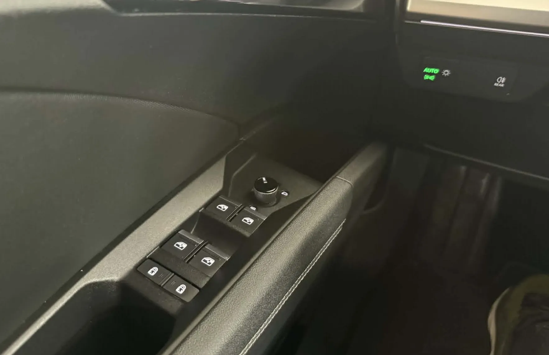 Zunanja slika - Audi Q4 - e-tron 50 e-tron quattro S Line 220kw.KAMERA.LED.USNJE - 13